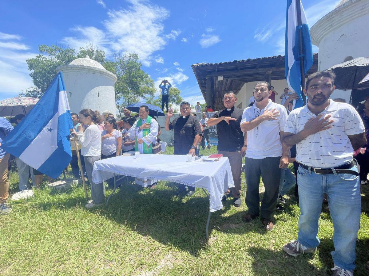 Caminata de iglesias en Gracias, Lempira: cientos de personas oran por la democracia y la paz