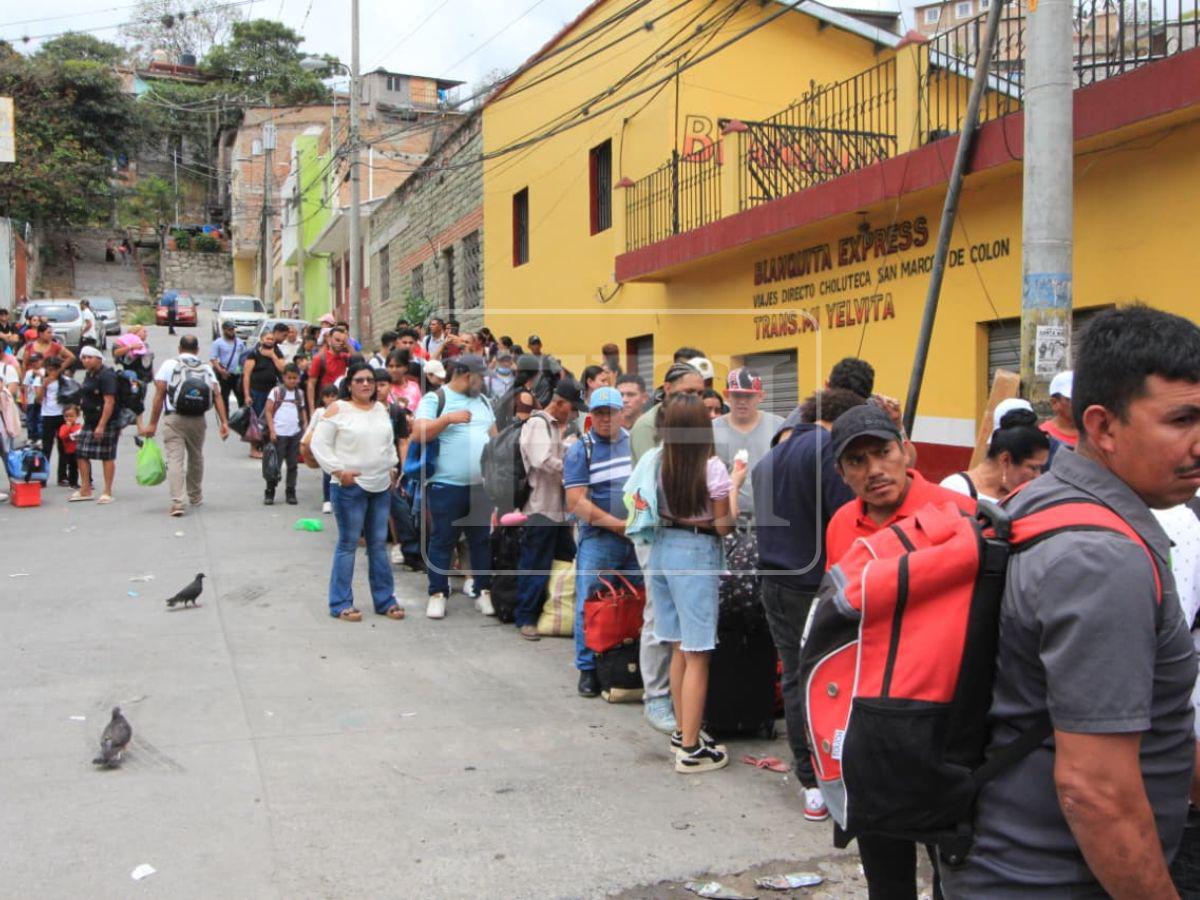 Éxodo de capitalinos llena las estaciones de buses para disfrutar la Semana Santa