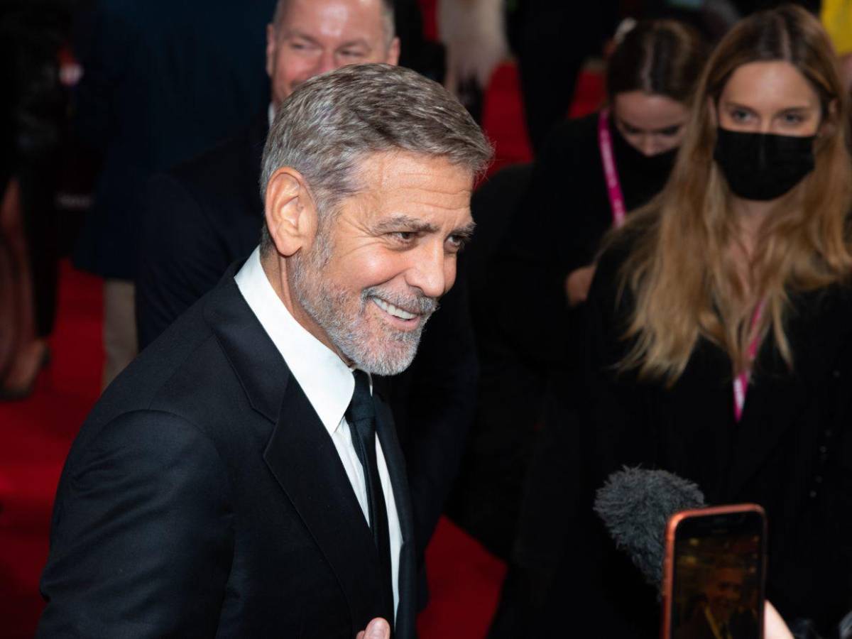 George Clooney llega a los 65 centrado en la filantropía y no tanto en su carrera