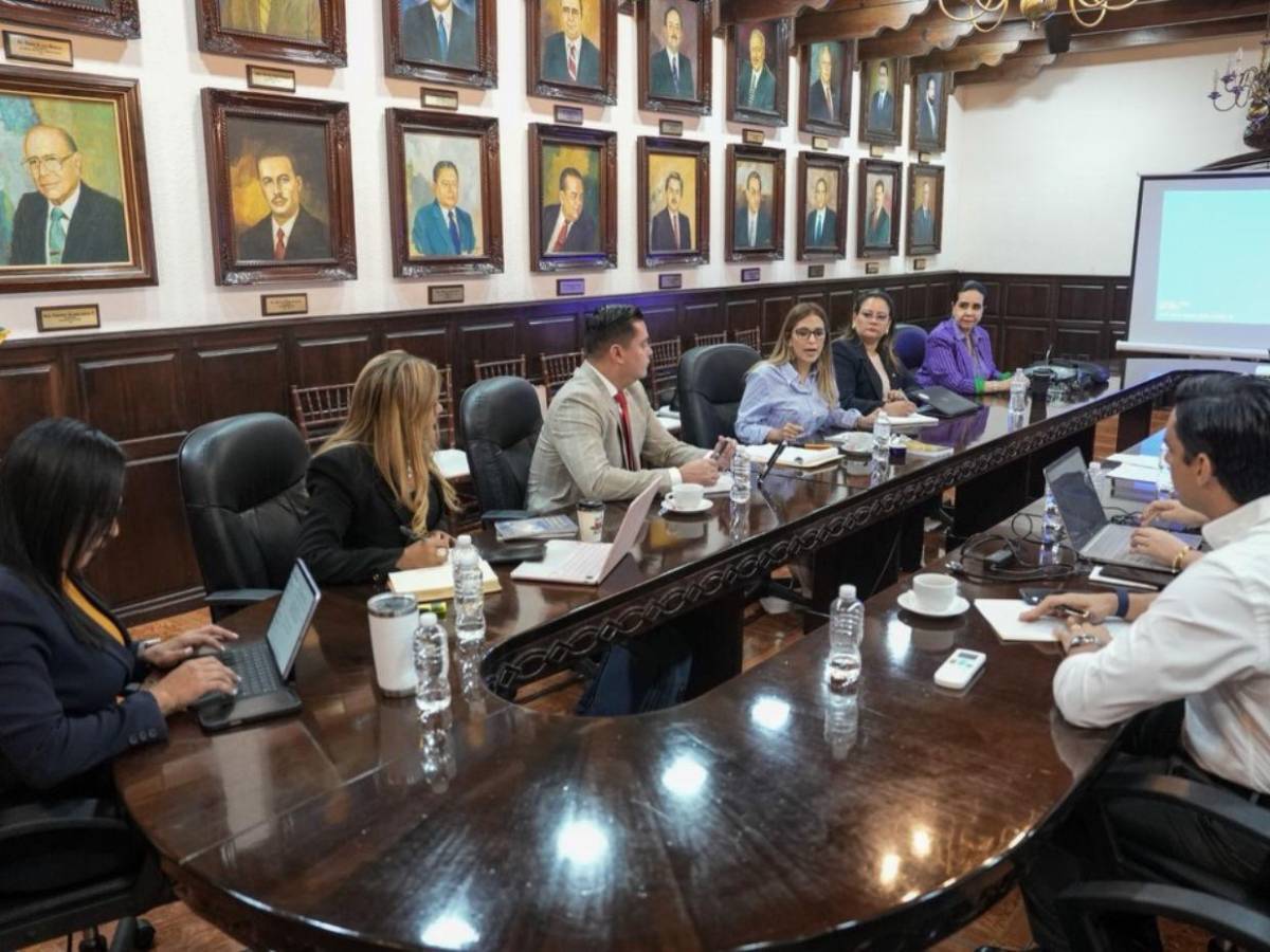 Esta comisión no va a vulnerar ningún derecho”: Inician reuniones previas al juicio político