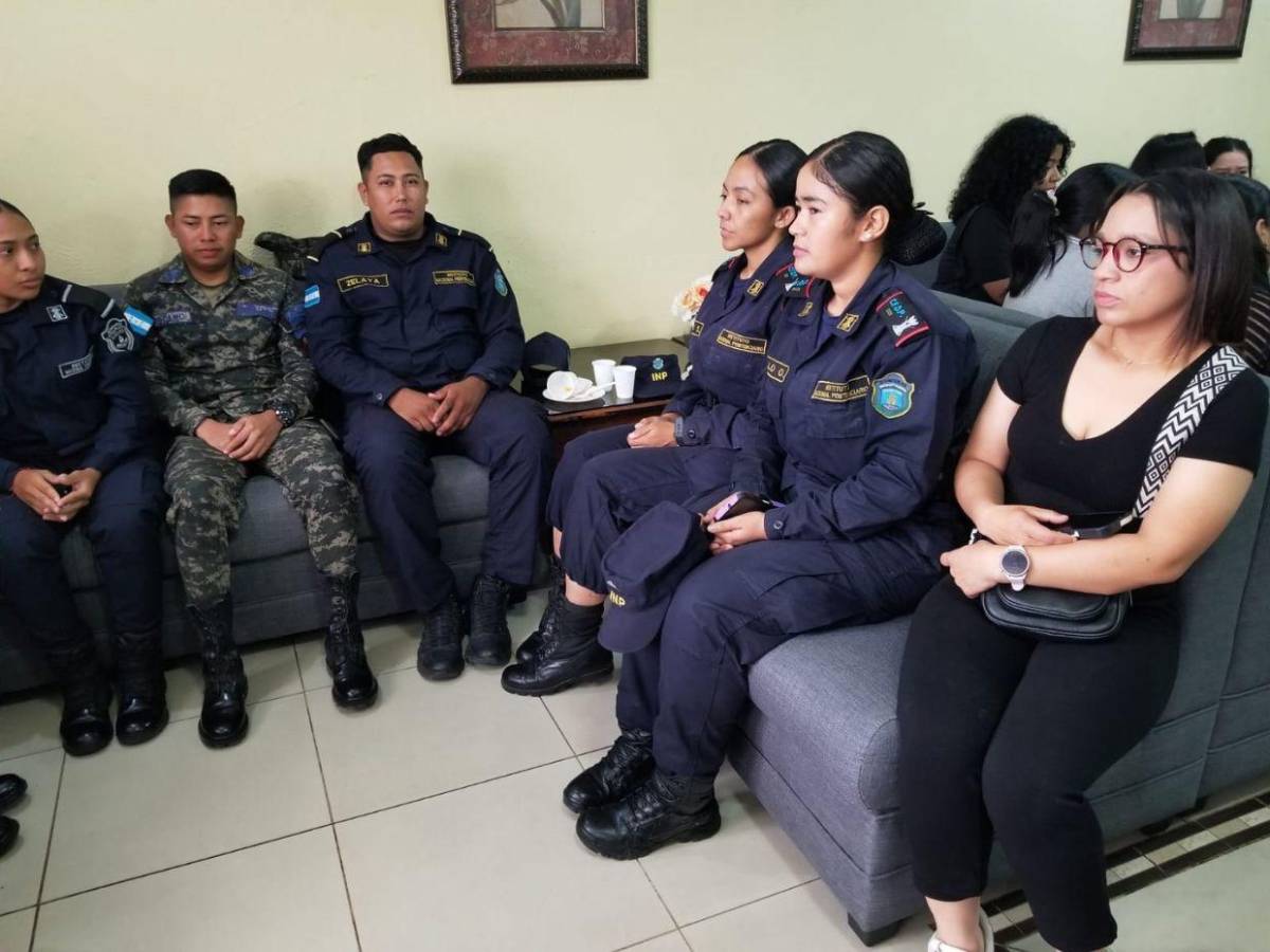 Familiares y amigos dan el último adiós a Frank Morris en la capital