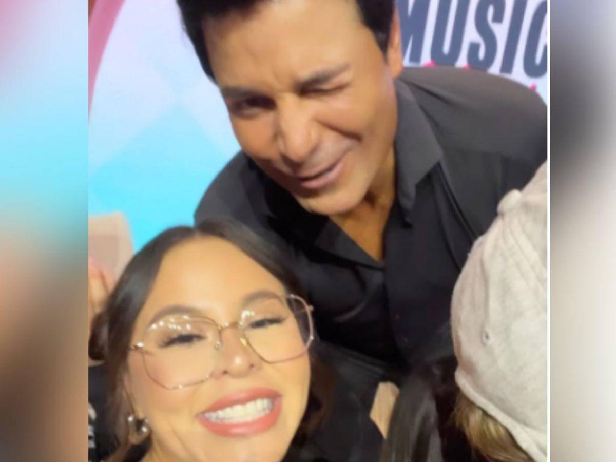 Video: Así logró Lipstickfables un saludo de Chayanne