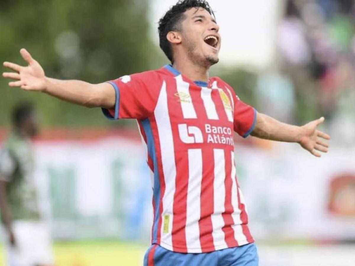 Difunden foto comprometedora de jugador de Olimpia y su esposa responde de forma impensada