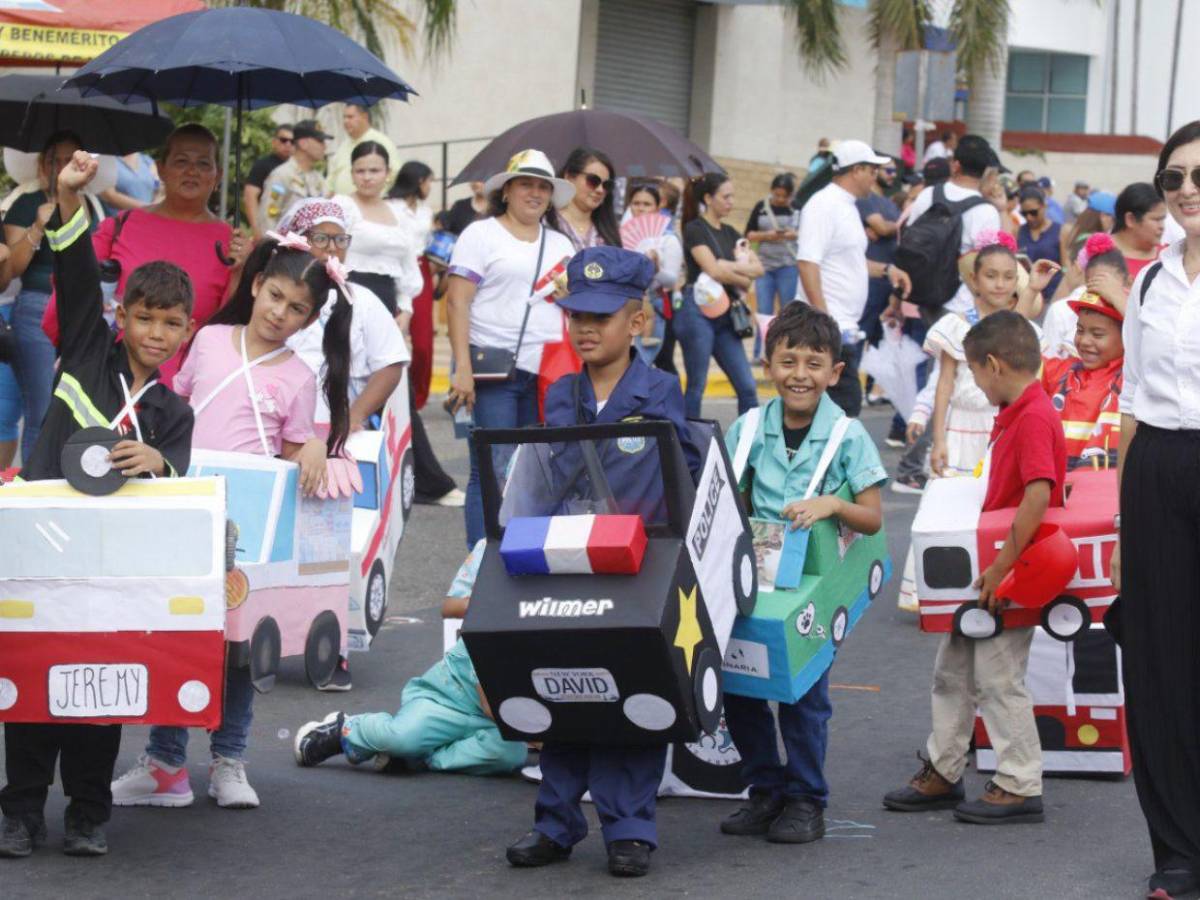 Los mejores trajes de los desfiles patrios de las escuelas en San Pedro Sula