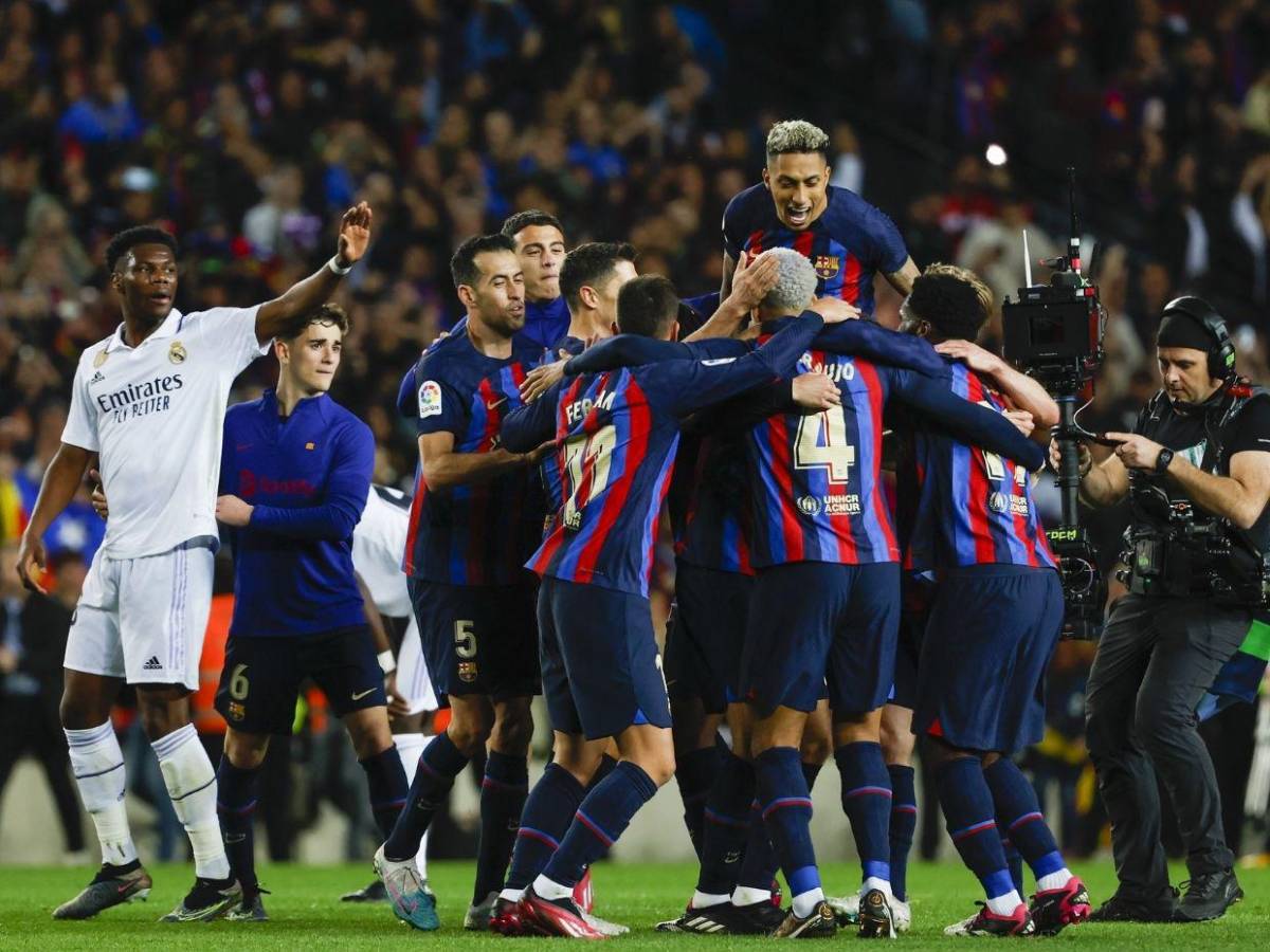 La visita de una leyenda, reestructuras, entrenamiento abierto y el retorno a casa