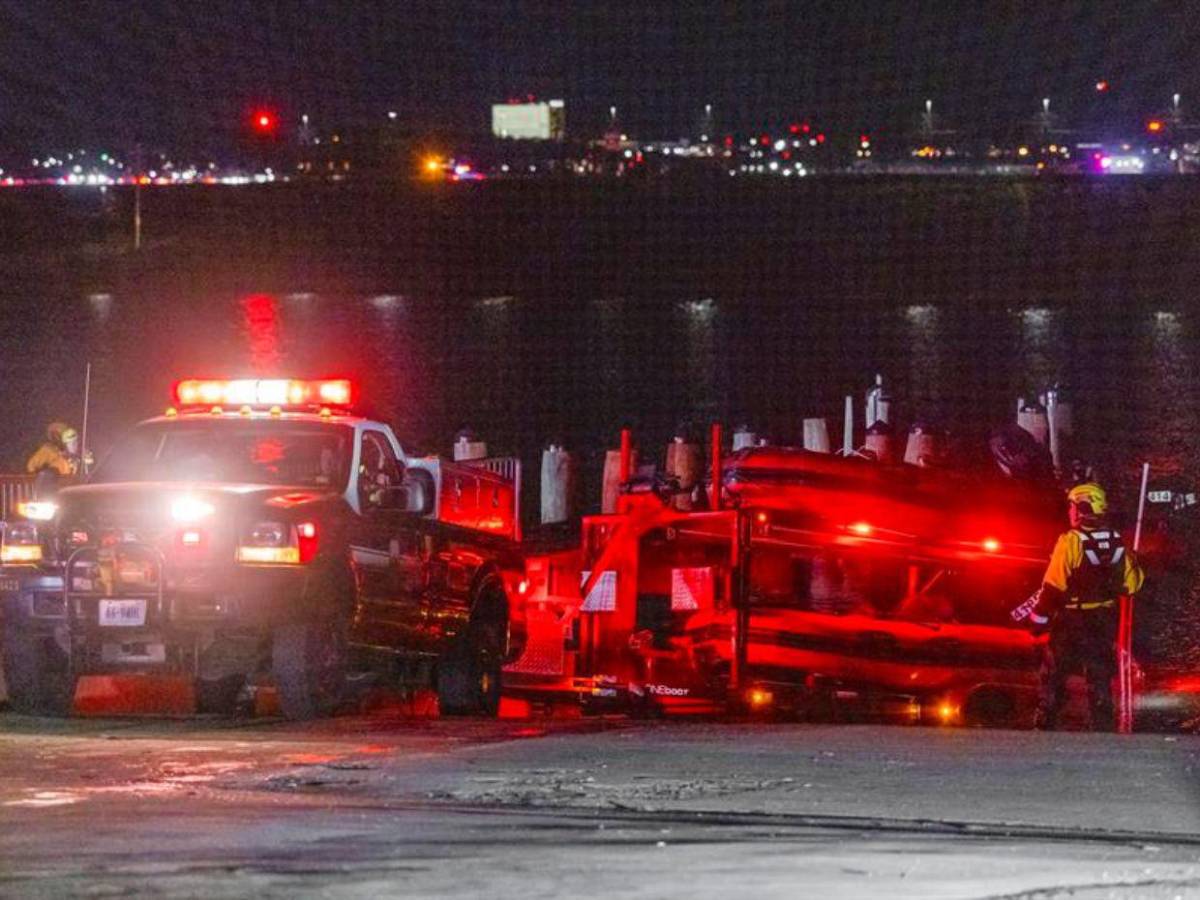 Víctimas cayeron en un río que estaba a 4 grados Celsius: lo que se sabe del accidente entre avión y helicóptero