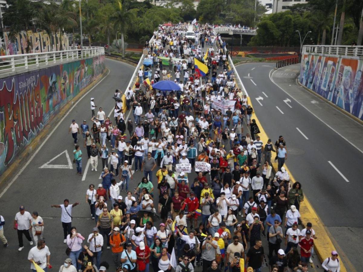Paro nacional en contra de la Espriella en Colombia: exigen derechos laborales, educación y subsidios eléctricos