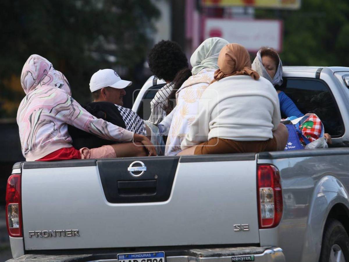 Algunos hasta guindados: así fueron captados viajeros en salida al sur tras Semana Santa