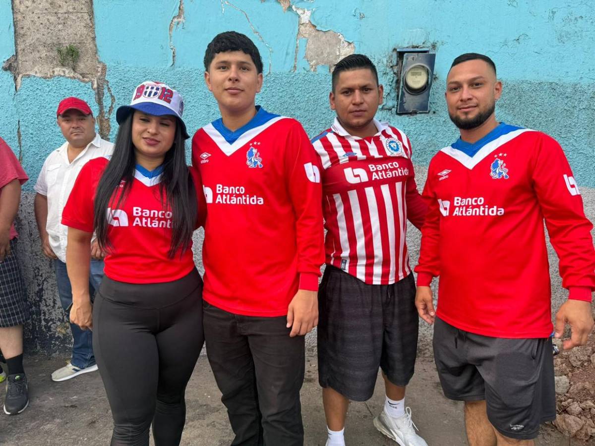 Aficionados llegan al Chelato Uclés para la gran final Olimpia vs Real España