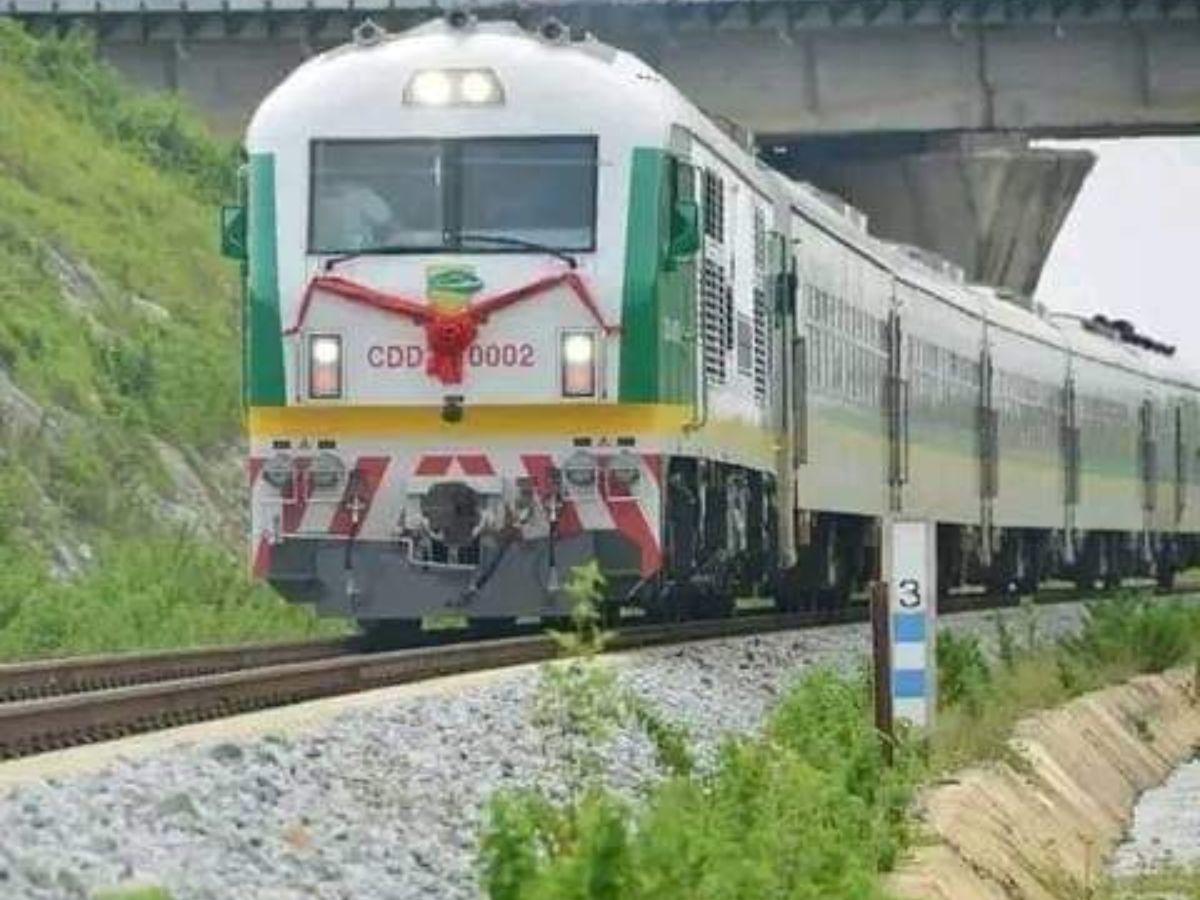 Secuestran a más de 30 personas en una estación de trenes en Nigeria