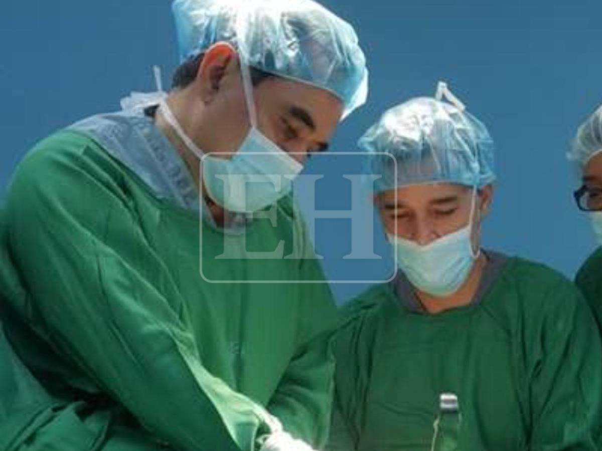 Fracturas en las vértebras y en UCI: ¿cuál es el estado de salud del doctor Sergio Bendaña?