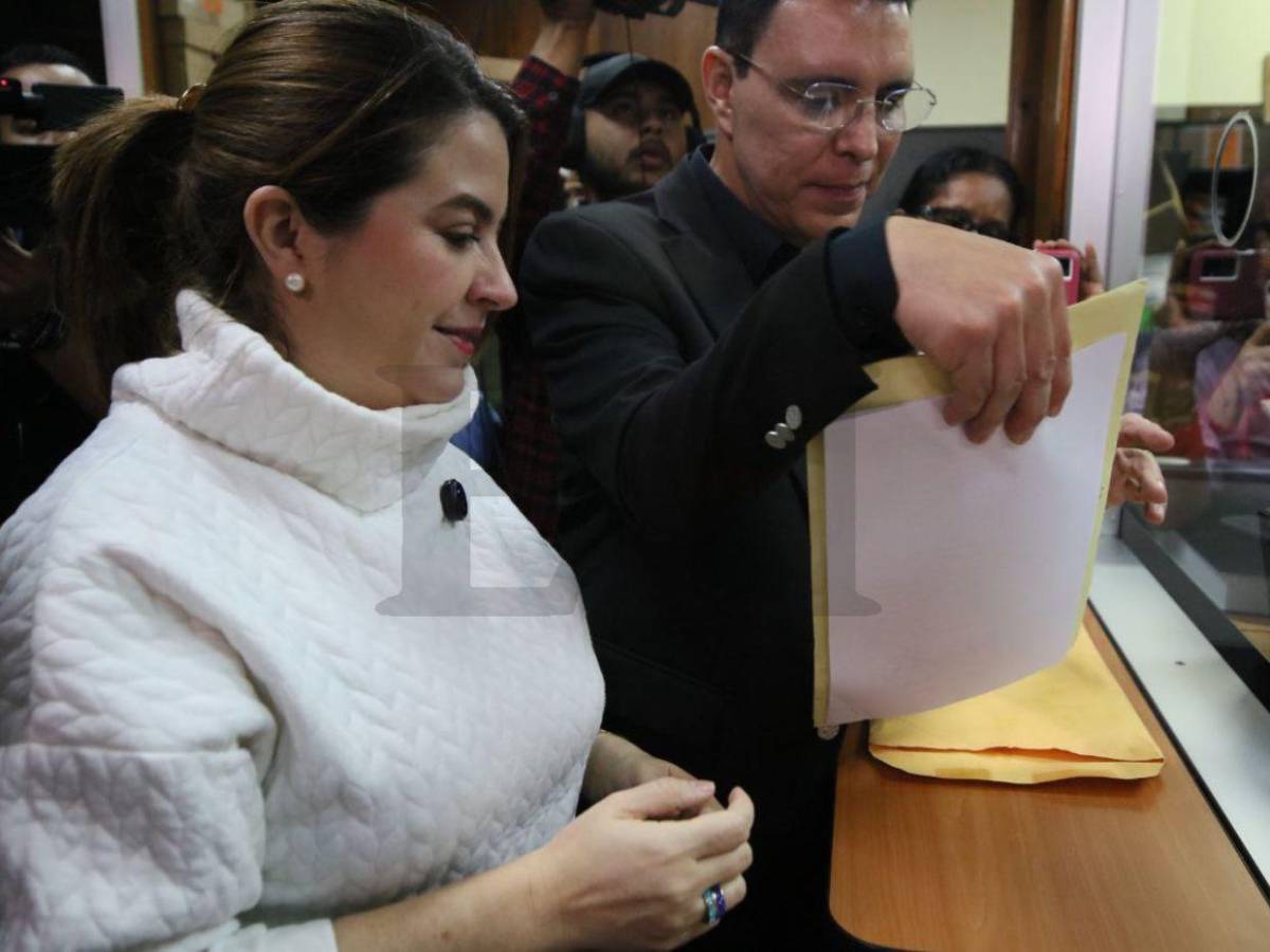 Sé que quieren que me calle: consejera Cossette López presenta recurso de amparo ante la CSJ