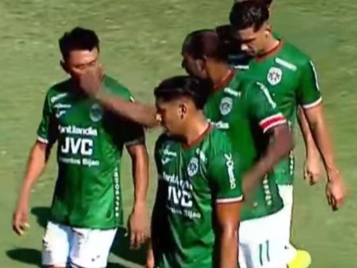 Vergonzoso: Lo que dice la prensa internacional ante la cachetada de Anangonó contra Alexy Vega Vergonzoso: Lo que dice la prensa internacional ante la cachetada de Anangonó contra Alexy Vega