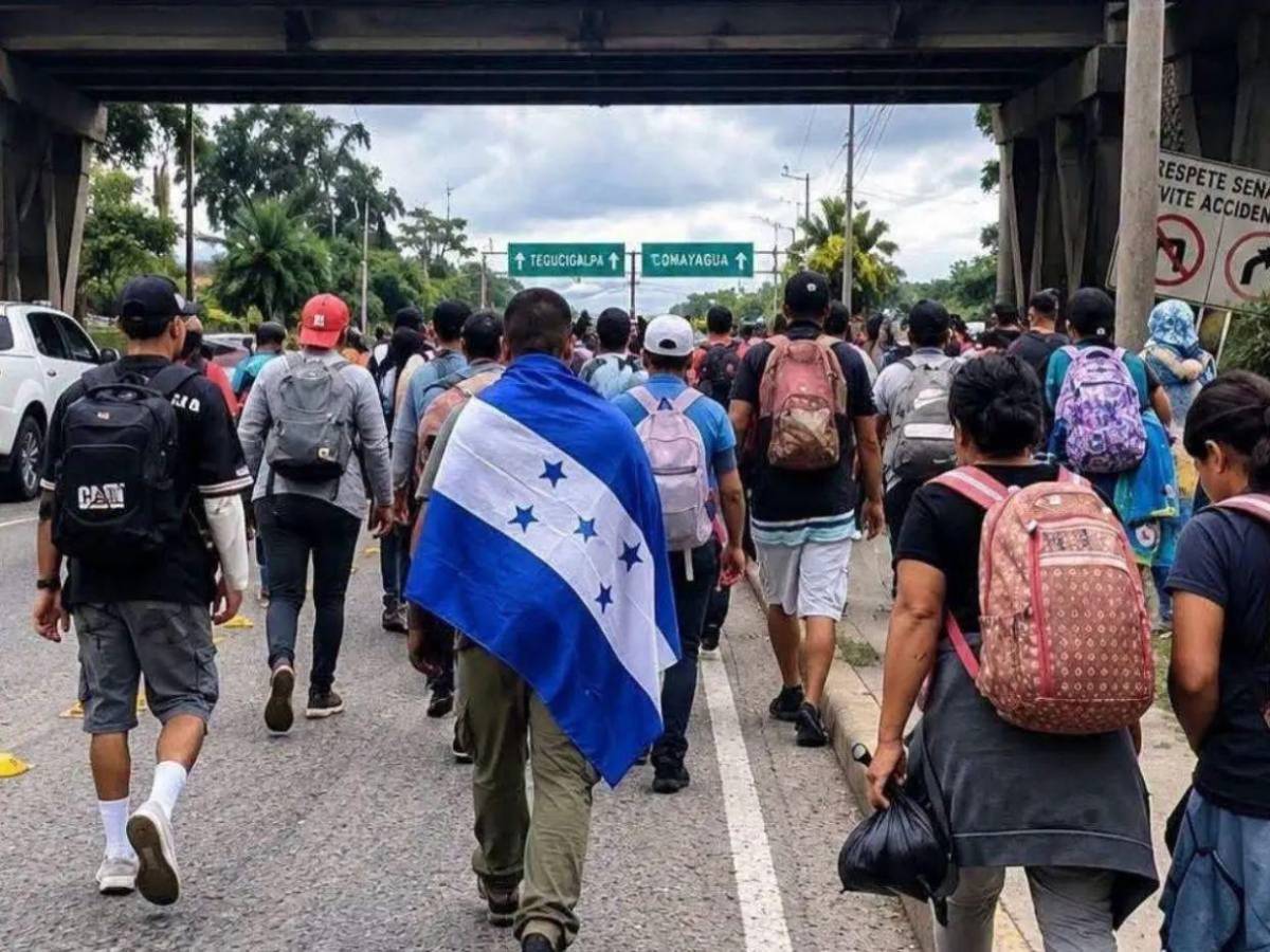 Hondureños y más migrantes dejan todo atrás y emprenden caravana en busca del “sueño americano”