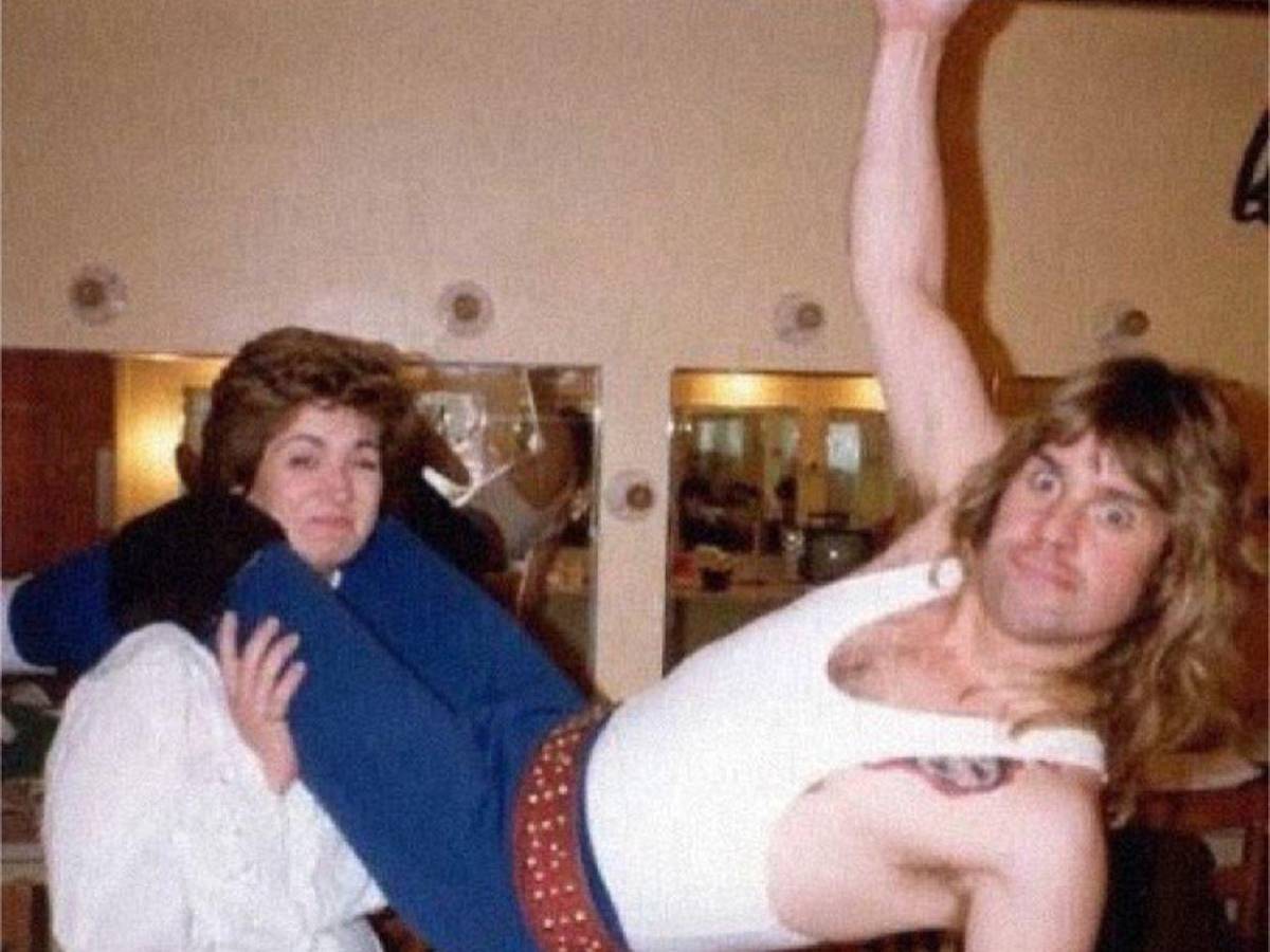 Adicciones, violencia y lealtad: la historia de amor de Ozzy y Sharon Osbourne