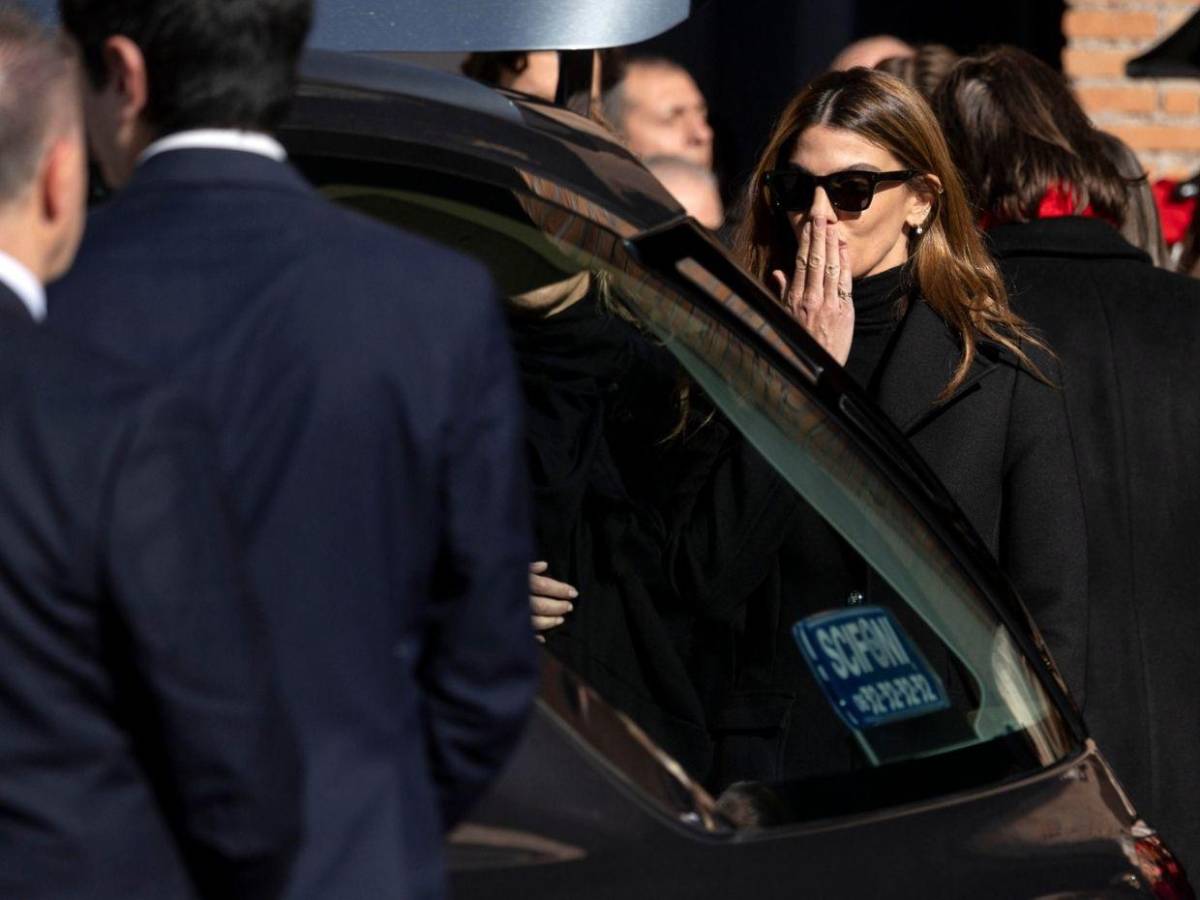 De Anne Hathaway a Donatella Versace: Famosos que asistieron al funeral de Valentino en Roma