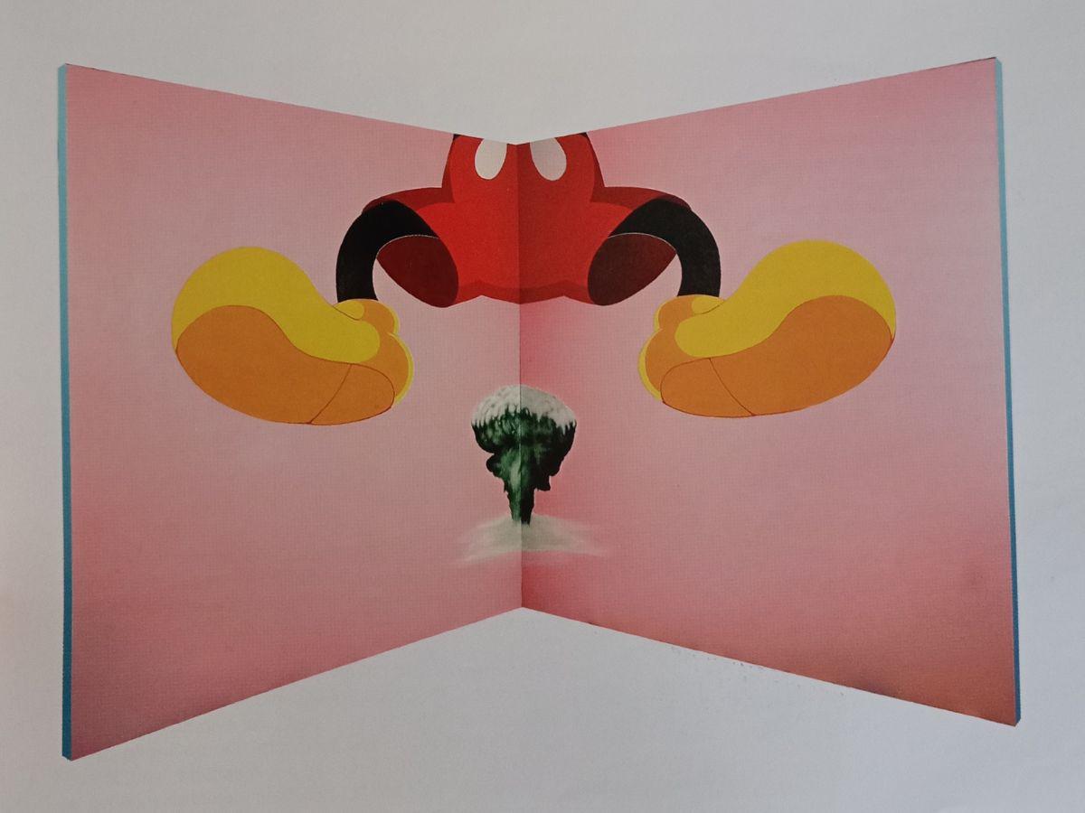 “Mickey Mousse también caga”, Darvin Rodríguez, 2008. Irónico, irreverente y técnicamente solvente, así se presentaba el artista hace 15 años, por qué no exigir a las jóvenes generaciones que transiten por este camino.