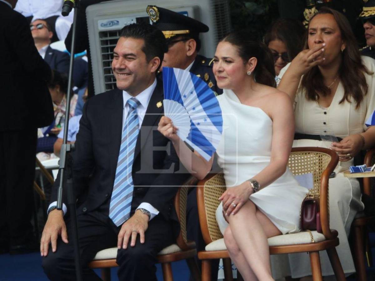 Así lucieron el alcalde de Tegucigalpa y su esposa durante los desfiles patrios 2026