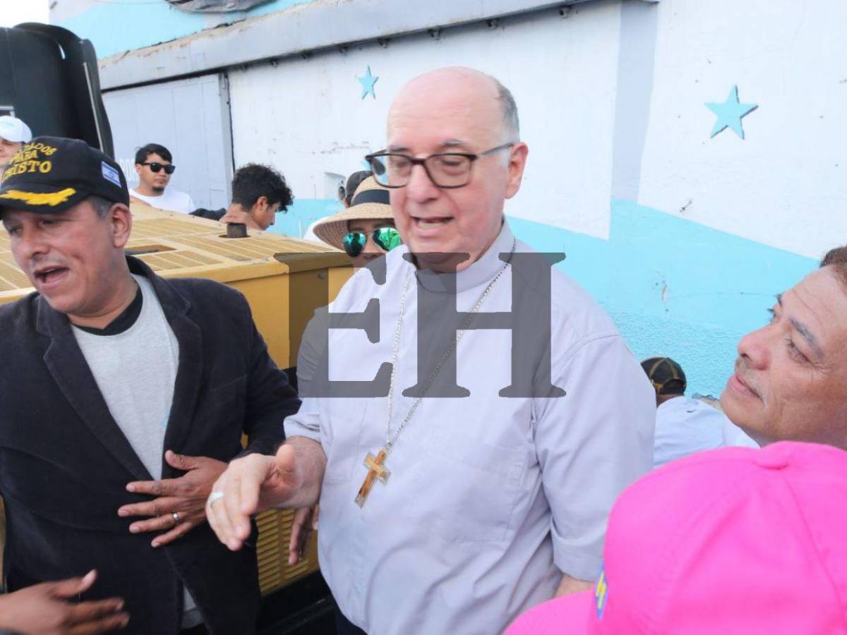 Con oraciones, cánticos y lágrimas finaliza la caminata de las iglesias en Tegucigalpa