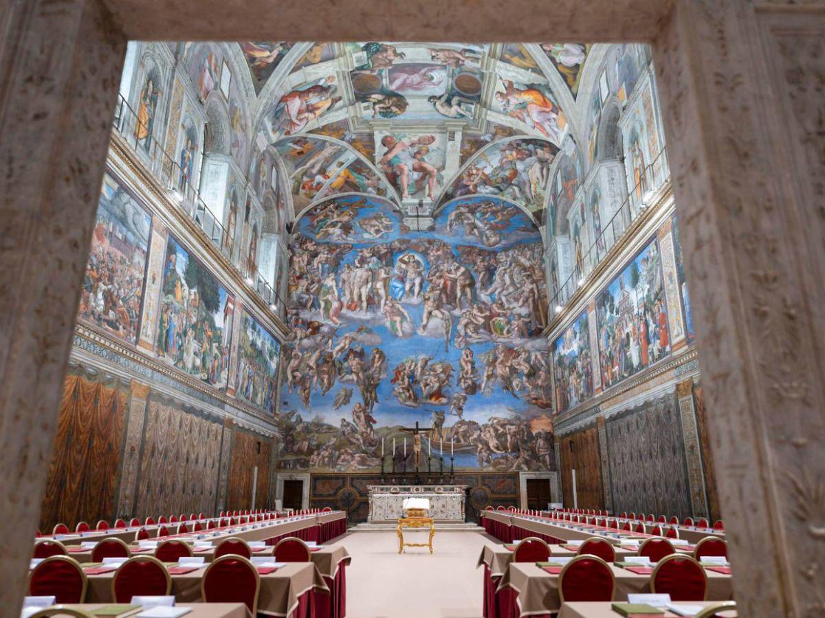 Sin celulares, encerrados y un juramento de silencio: ¿por qué el cónclave se hace en secreto?