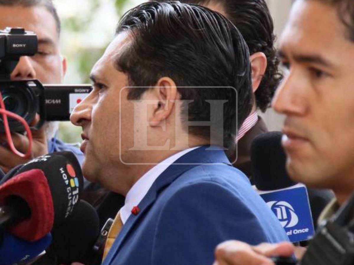 La verdad me asiste: llegada de Mario Morazán al CN para audiencia de juicio político