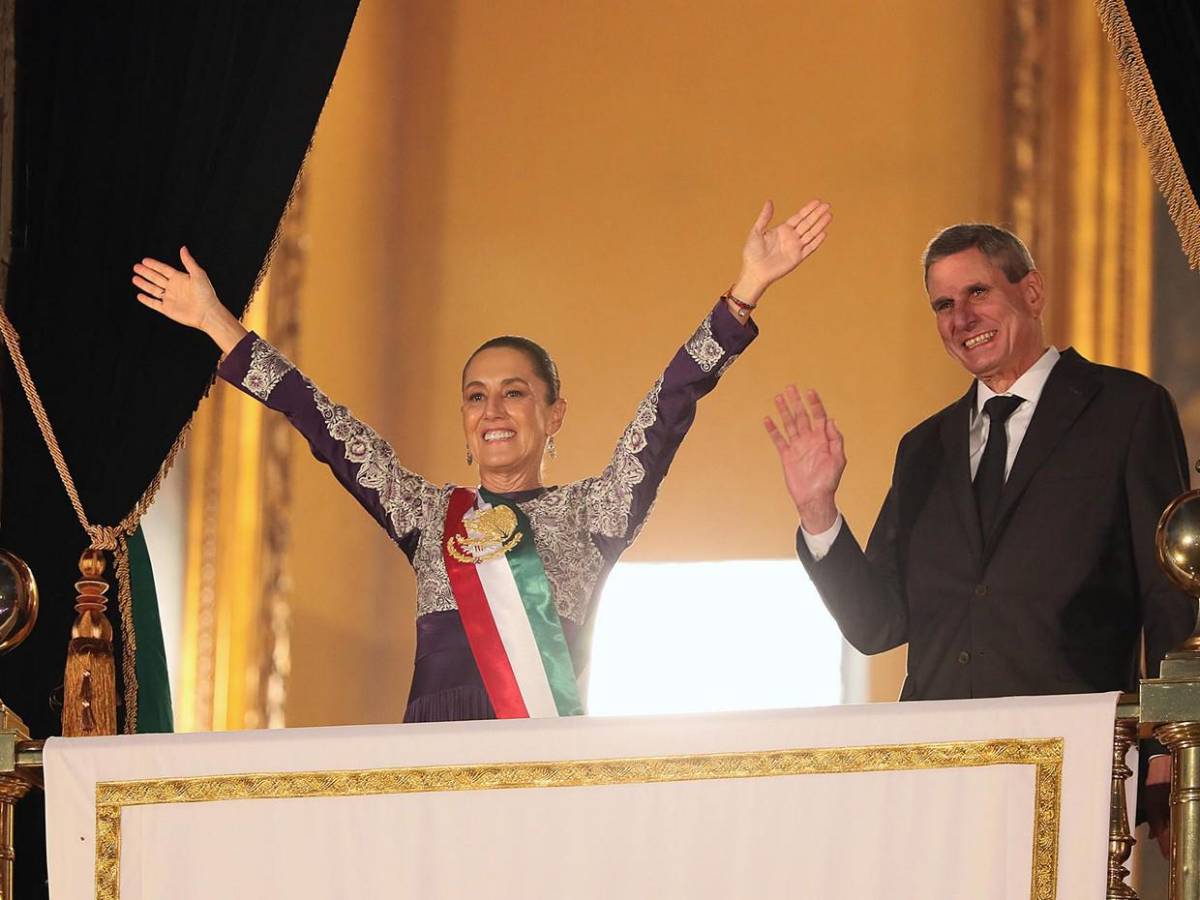 Zócalo desbordado, la mayor plaza pública de México vibra al grito de ¡Viva la independencia!