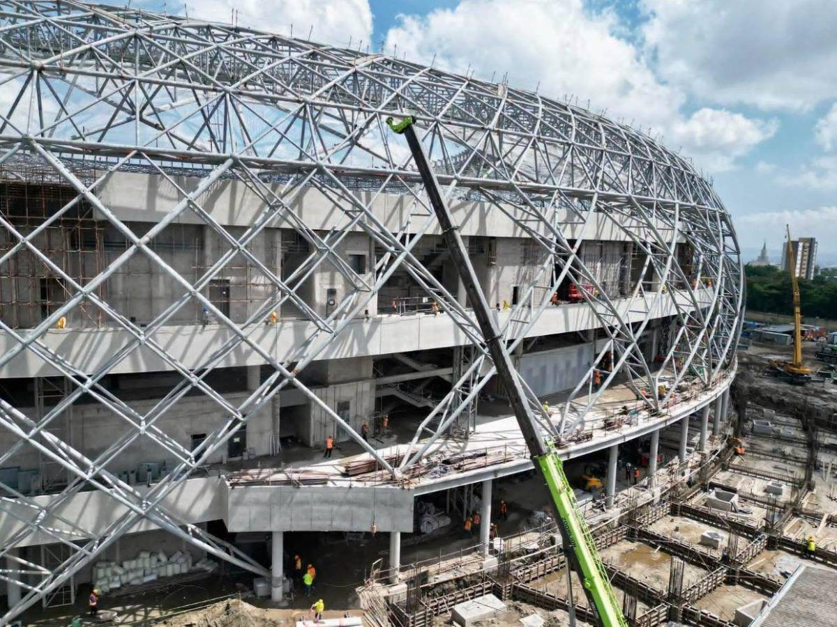 Mejor estadio de Centroamérica: Bukele presume avances en el nuevo recinto de El Salvador