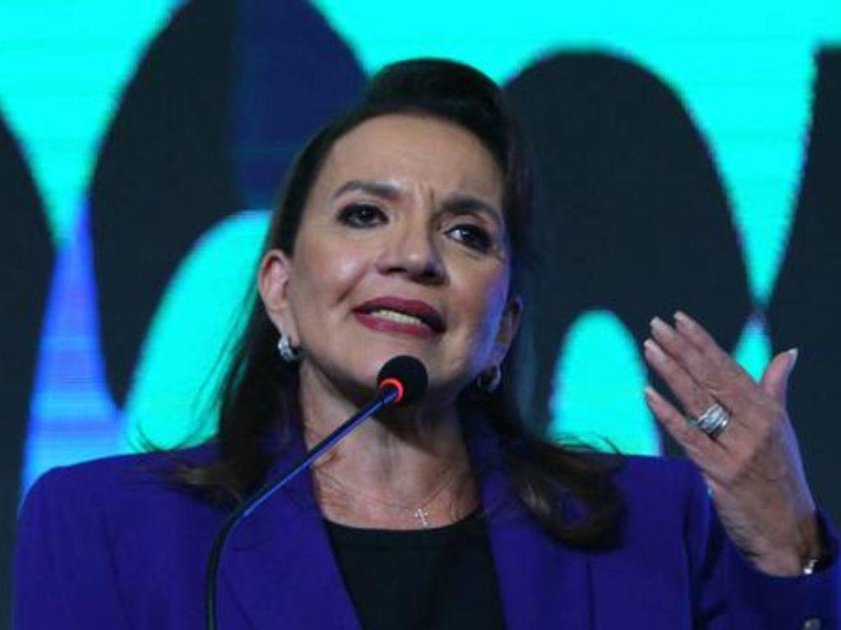 Presidenta de Honduras felicita a Cesia Sáenz por su triunfo en La Academia