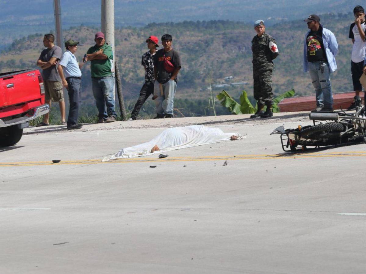 Cuatro motos, imprudencia y una curva pronunciada: tragedia en carretera a El Paraíso