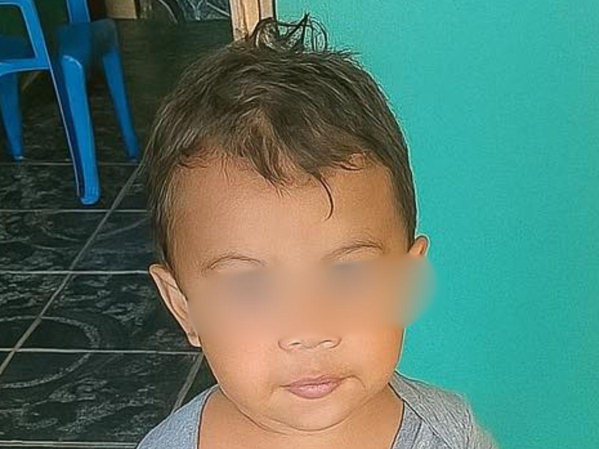 Niño de dos años jugaba con un arma de fuego y se quitó la vida: así sucedió la tragedia en Olancho