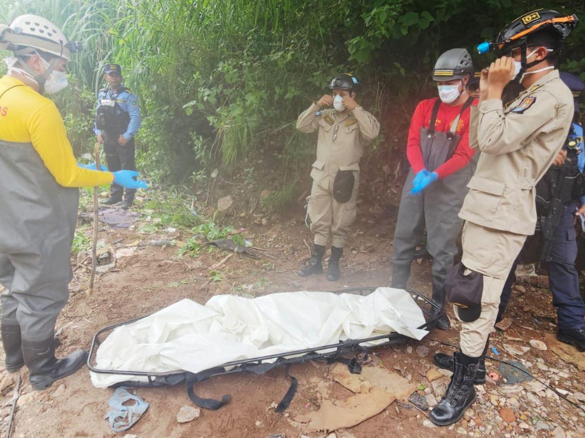 Semidesnudo y en estado de putrefacción: así fue hallado el cuerpo de un hombre en el río Chiquito