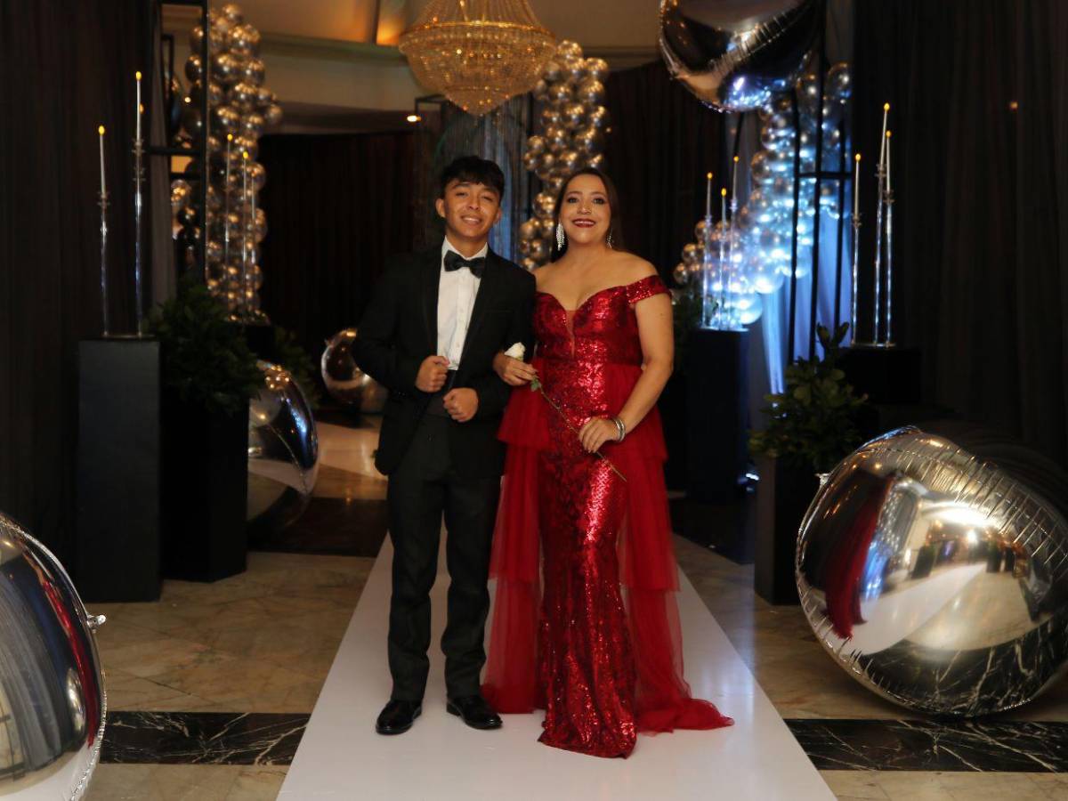 Intercontinental School: así fue el desfile oficial de los seniors 2025