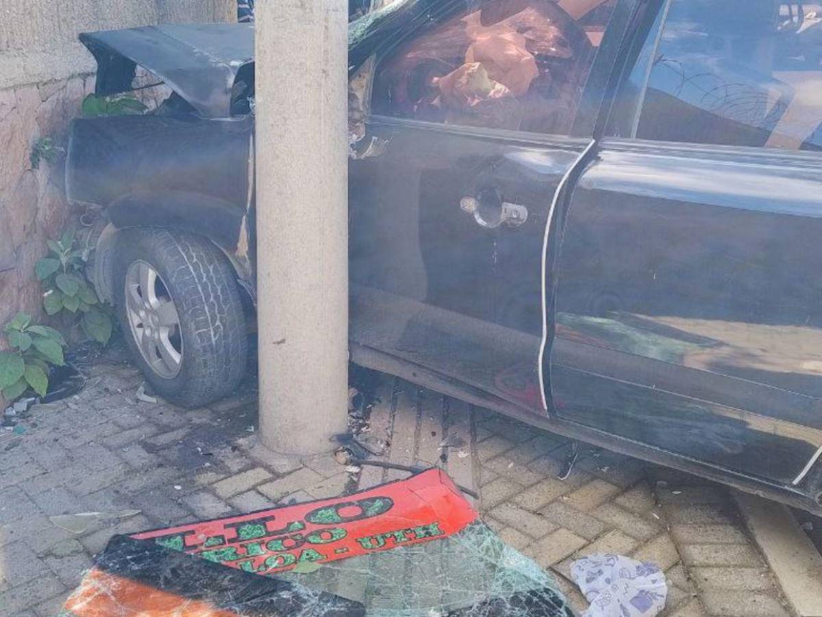 Accidente entre camioneta y rapidito deja heridos en bulevar Los Próceres de la capital