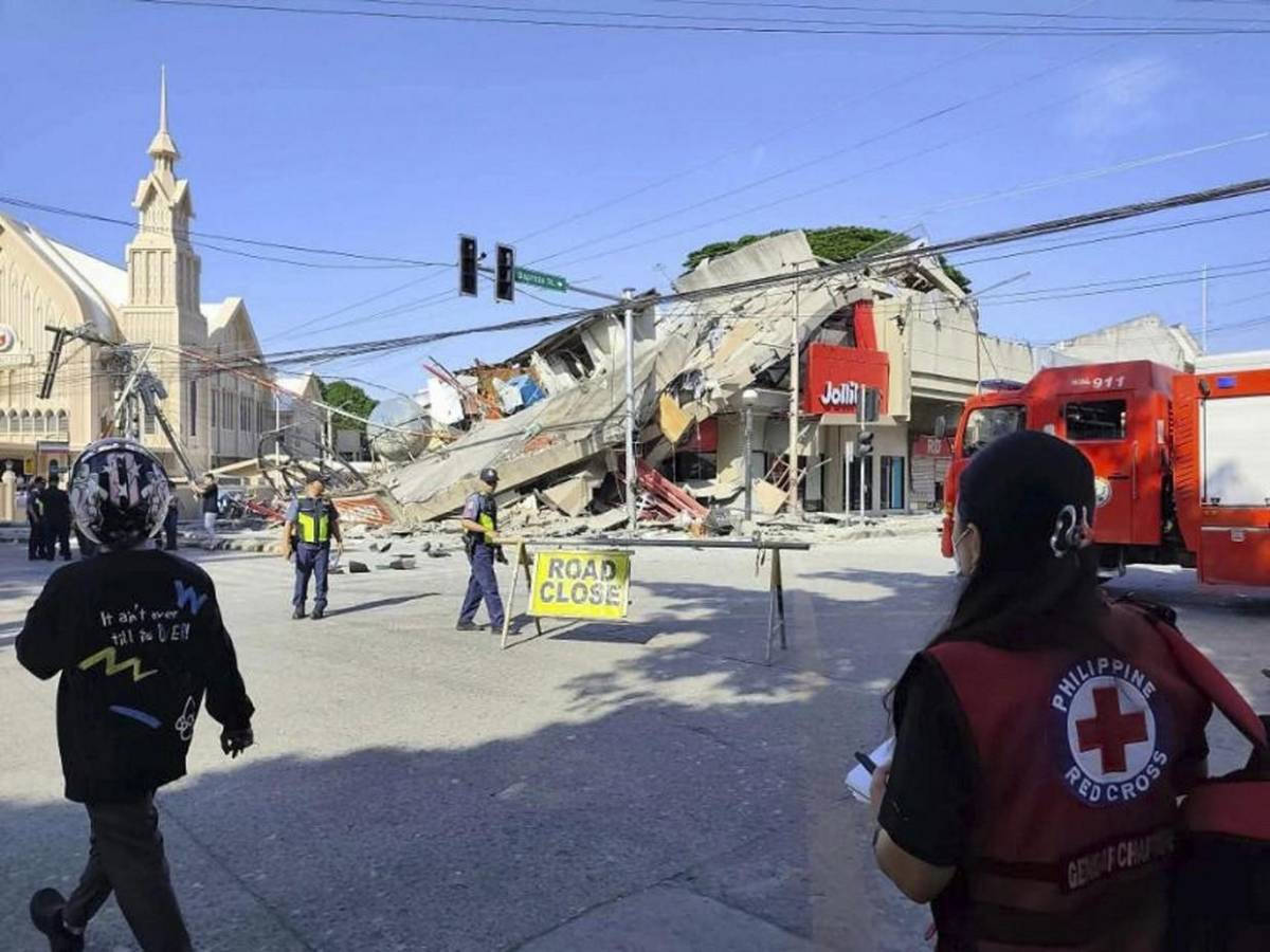 Varios edificios colapsaron: los cuantiosos daños que dejó el terremoto en Filipinas