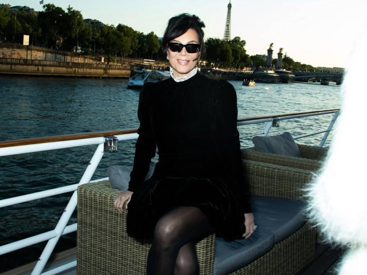 ¿Rejuveneció? El sorprendente cambio físico de Kris Jenner