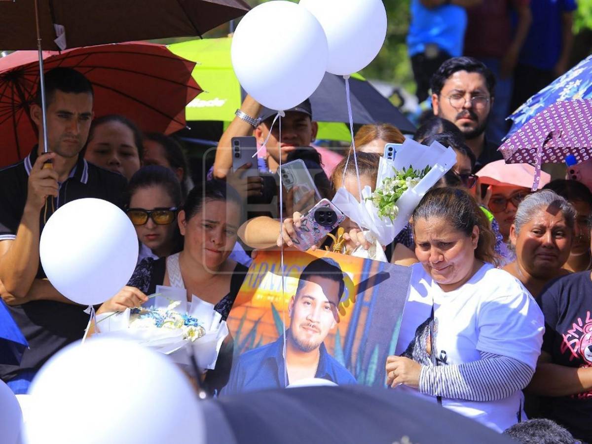 Doloroso último adiós al joven tiktoker Hernán Martínez en Cofradía