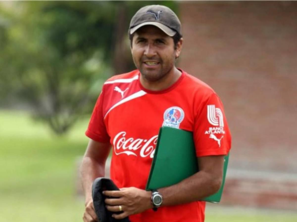 Lista de técnicos que tiene Olimpia para ocupar puesto de DT de Eduardo Espinel