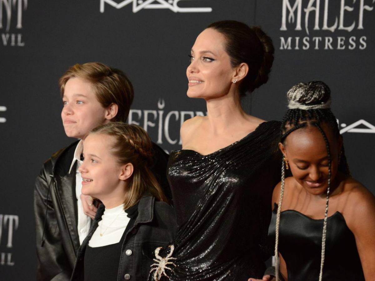 La postura de Angelina Jolie ante la decisión de sus hijos sobre el apellido de Brad Pitt