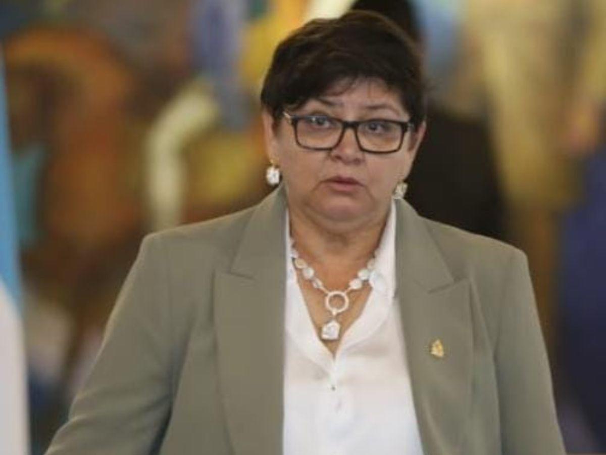 Difamación y calumnias: ¿Qué dijo Nasralla para que Octavio Pineda y Carla Paredes lo denunciaran?