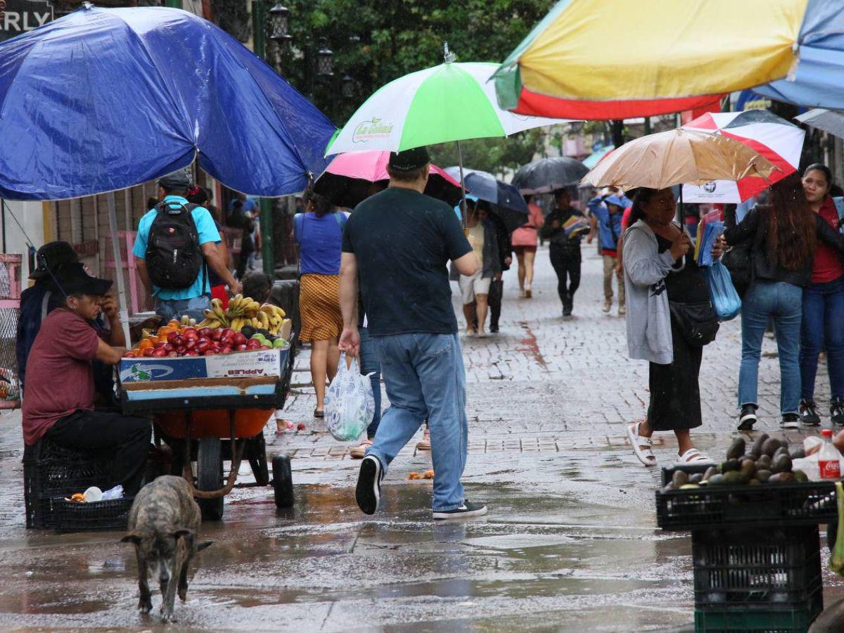 Vaguada y onda tropical dejarán lluvias en Honduras: estas serán las zonas más afectadas este sábado