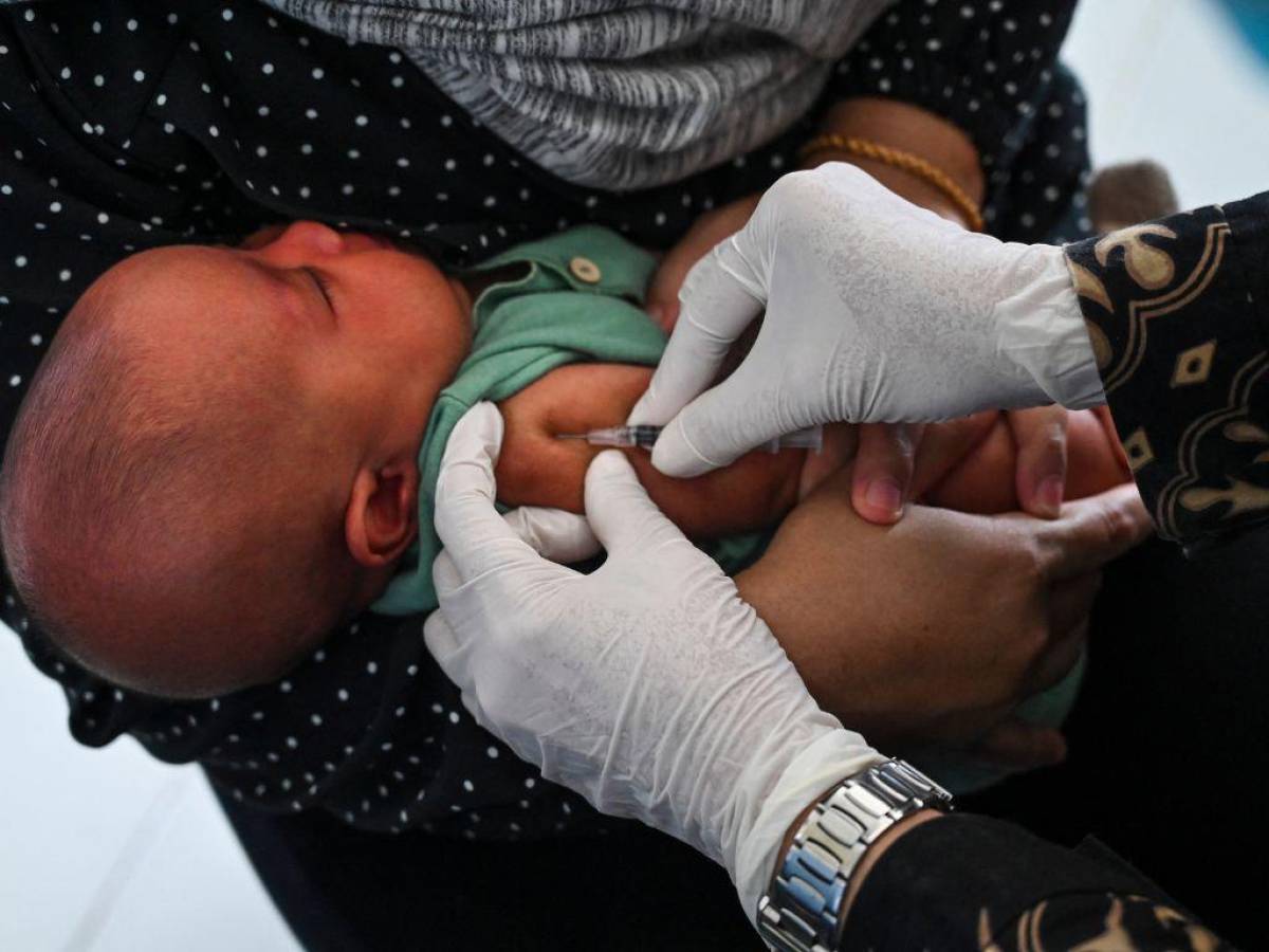 EEUU se prepara para aplicar vacunas anticovid-19 a bebés e infantes en dos semanas