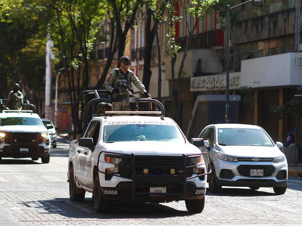 Tensa calma se vive en México, el día después de la muerte de El Mencho