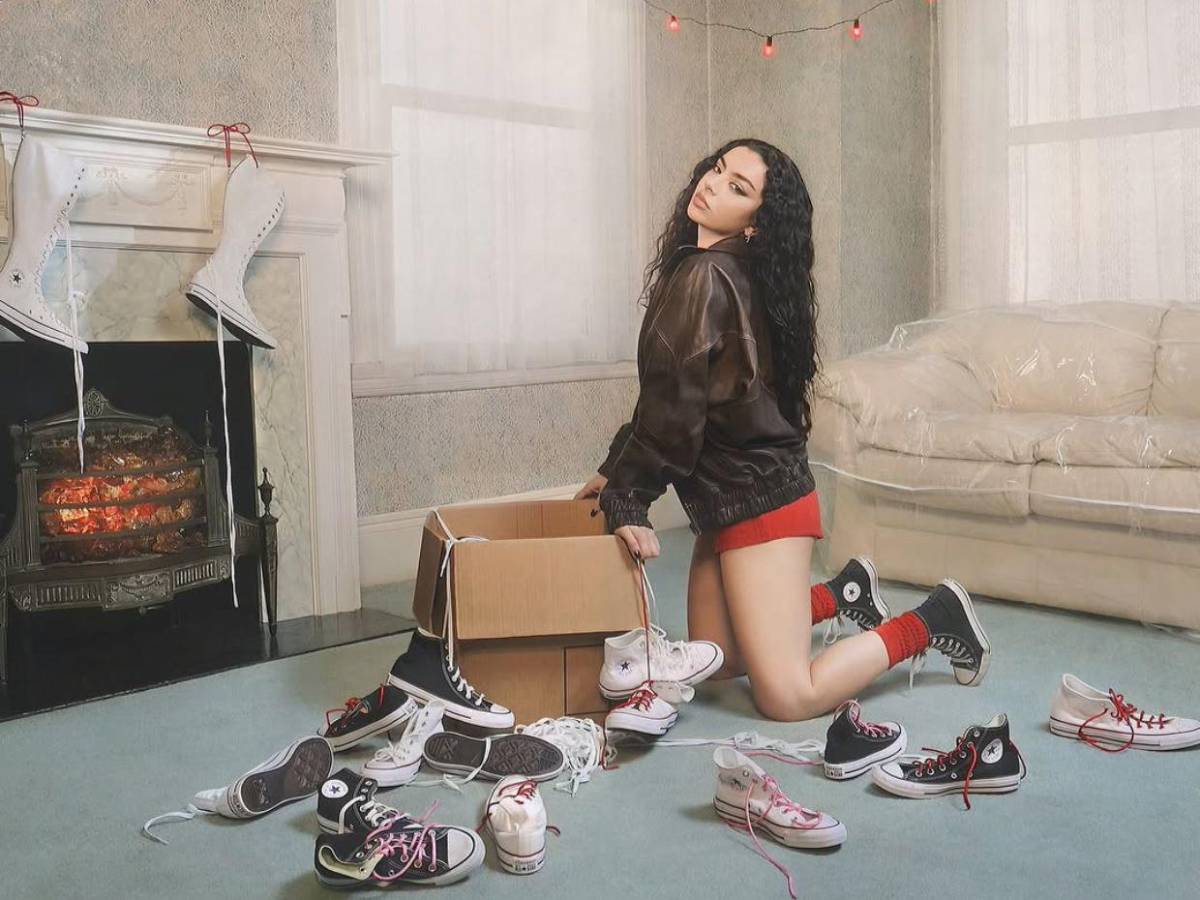 Martin Scorsese y Marc Jacobs protagonizan la nueva era musical de Charli XCX