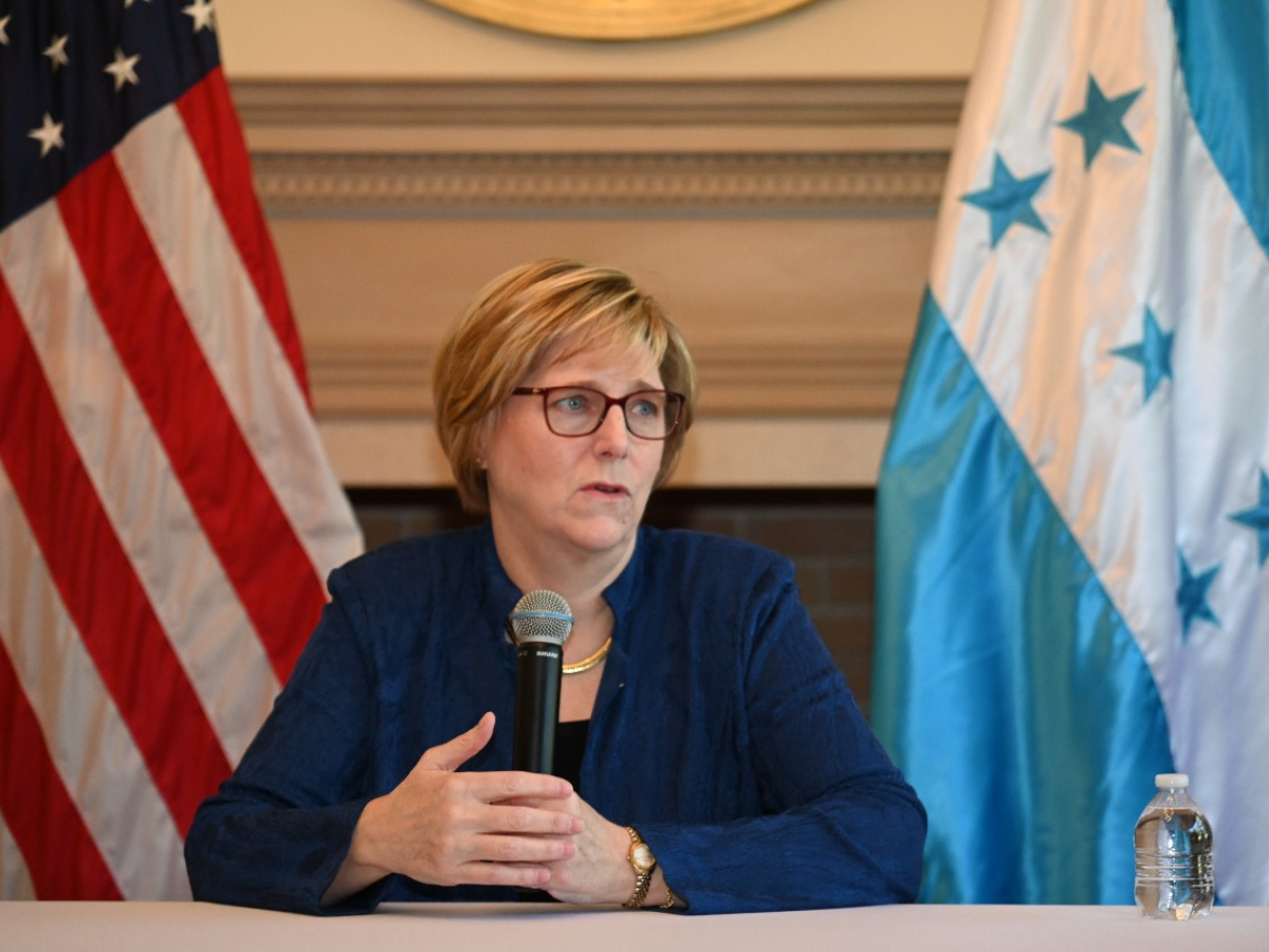 Dogu mencionó que en la Embajada se está “trabajando con decisión mucho más larga y amplia”.