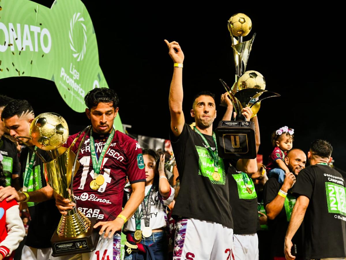 Saprissa golea al Alajuelense y se corona campeón en Costa Rica