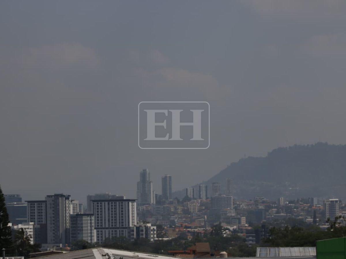 Humo tóxico y gases cancerigenos : piden uso de mascarilla por mala calidad del aire