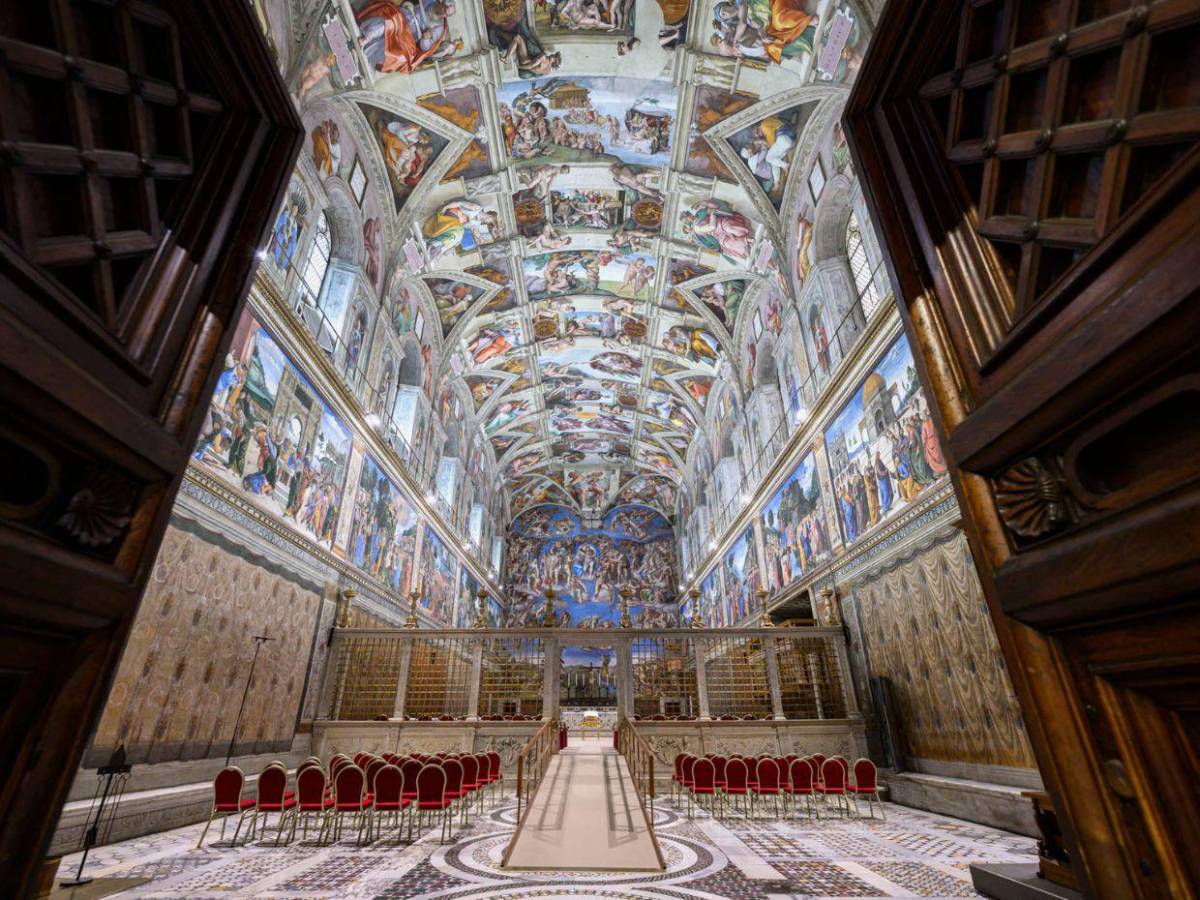 Sin celulares, encerrados y un juramento de silencio: ¿por qué el cónclave se hace en secreto?