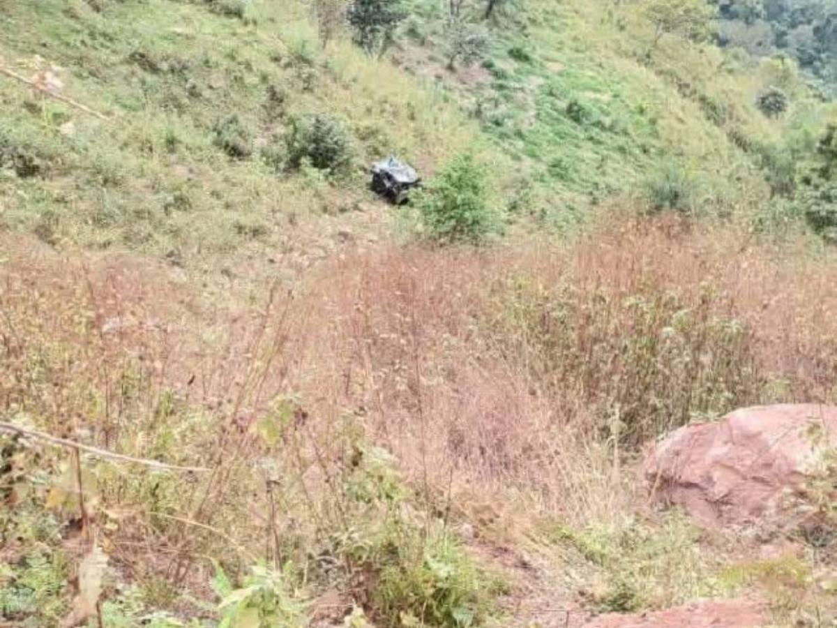 Dos hermanos gravemente heridos tras caer en una hondonada en Santa Bárbara