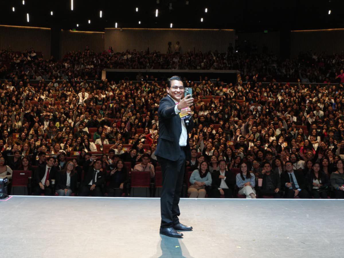 ¿Quién es Juve 3D? Arquitecto mexicano que criticó derrumbe de edificio en Honduras