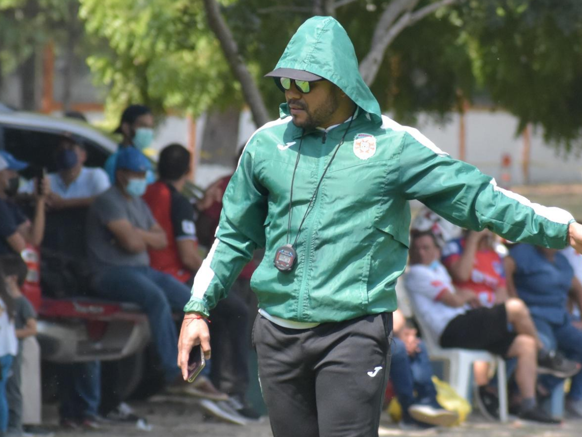 Emil Martínez habla sobre su nueva faceta: su transición de jugador a entrenador